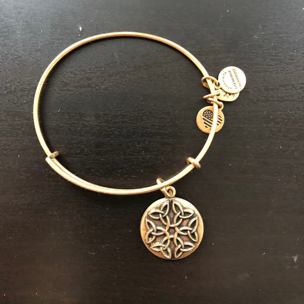🔥4!!!! 🔥ALEX AND ANI bracelets